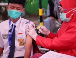 Disaksikan Presiden Jokowi Secara Virtual, Walikota Danny Bersama Kabinda Sulsel Hadiri Vaksinasi Massal Pelajar SMP