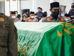 Lepas Jenazah Istri Pangerang Rahim, TP Sebut Djuleha Muis Sosok Hasri Ainun Parepare
