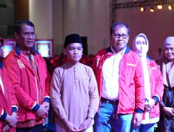 Wujud Tanggung Jawab Moril, IKA UNHAS Beri Beasiswa Anak Korban Meninggal Insiden Tarik Tambang